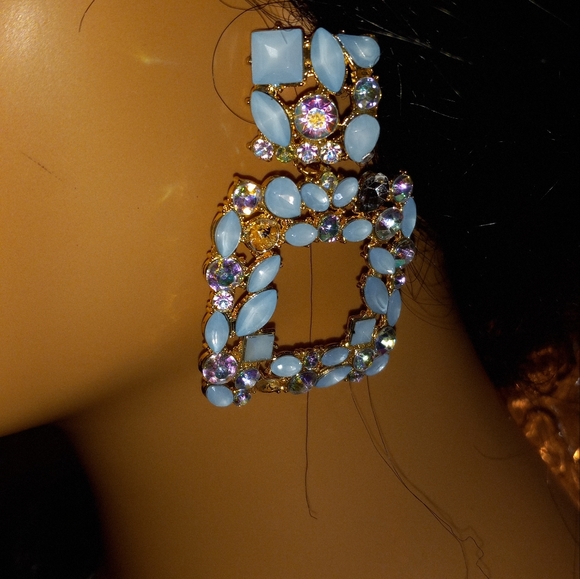 Beret & Earring Set - Picture 2 of 2